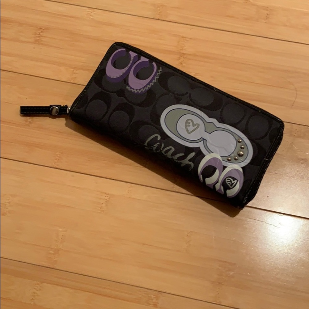 Coach Poppy zippered wallet